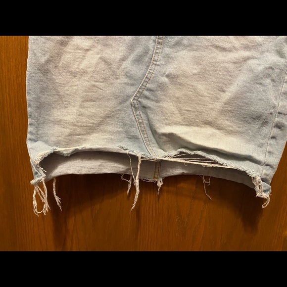 Universal Threads Distressed Denim Skirt - Picture 3 of 5